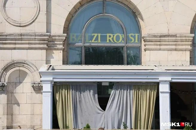 Что происходит у ресторана Balzi Rossi на Кудринской: как выглядит место после взрыва днем