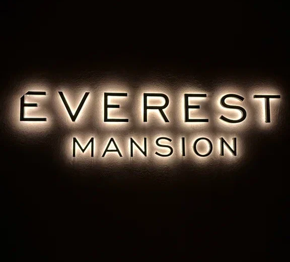 Everest Mansion