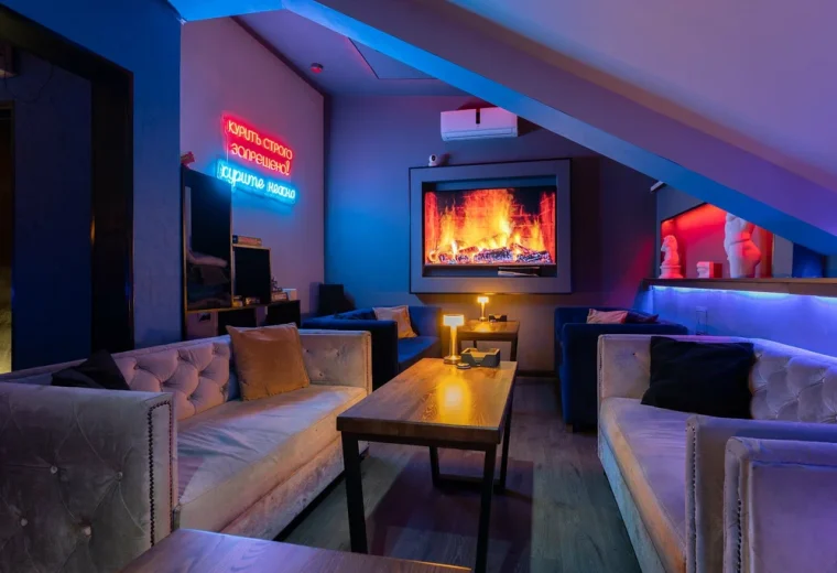 Smoky Rooms