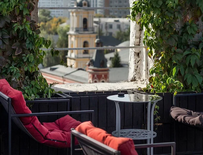 Roof Lounge