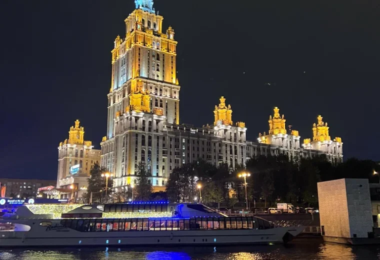 Теплоход VIP Ривер Палас