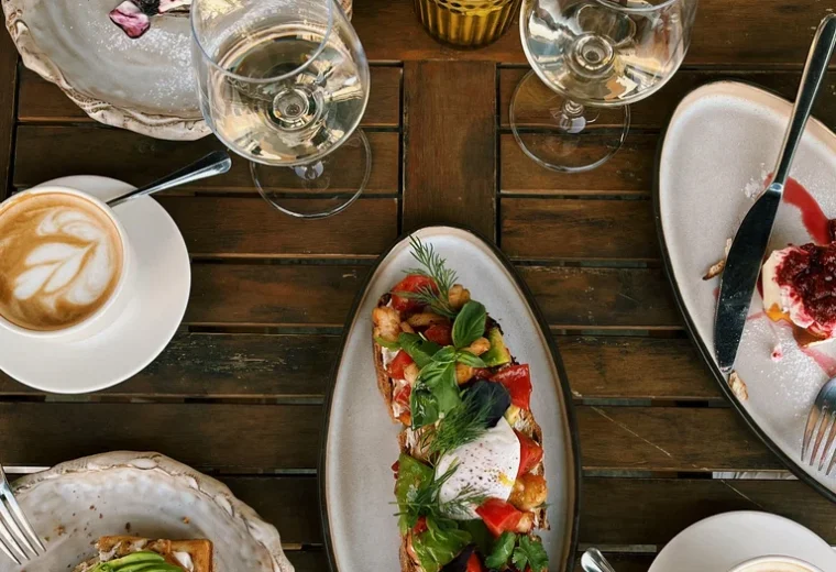 Easy Brix Grill & Wine