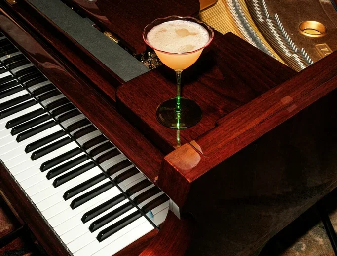 Niki Piano Bar