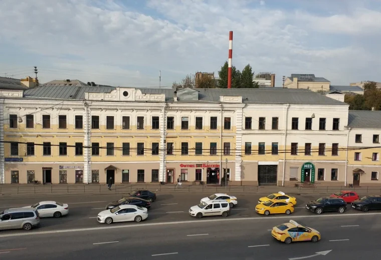 Соколиный дворик