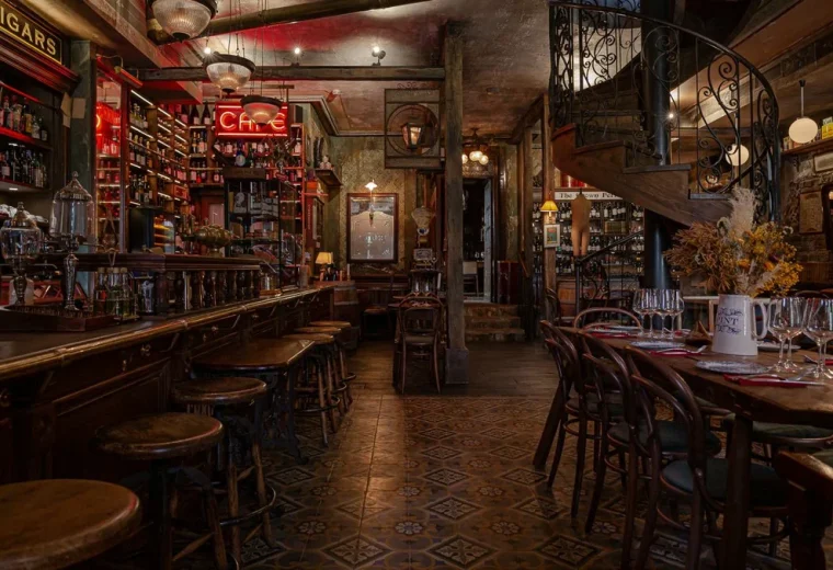 Clovelly Pub