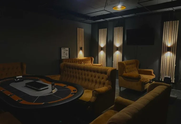 Mommy lounge